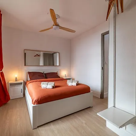 Coeur De L'ecusson - Immeuble Privatise 6-12 Pers Apartamento Nimes