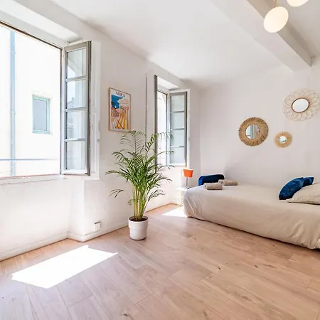 Coeur De L'ecusson - Immeuble Privatise 6-12 Pers Apartamento
