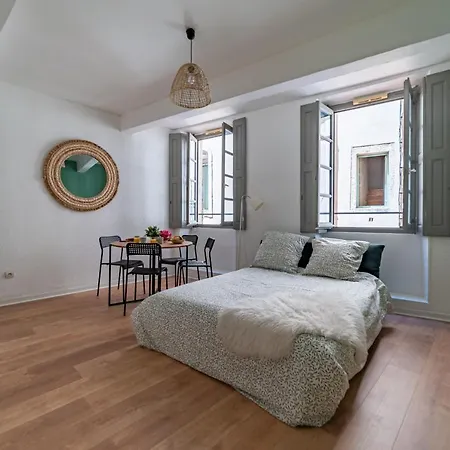 Apartamento Coeur De L'ecusson - Immeuble Privatise 6-12 Pers